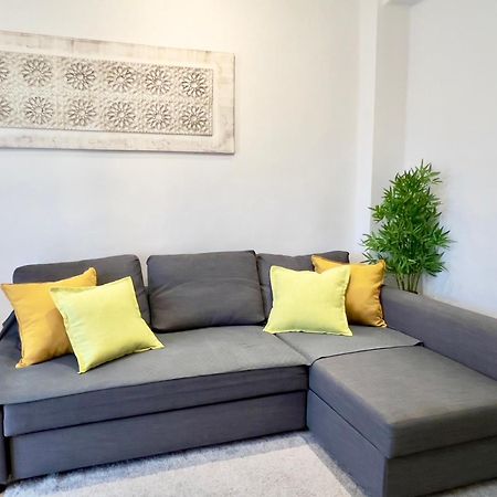 Cozy Apartment In Valencia! Wi-Fi ! Kültér fotó