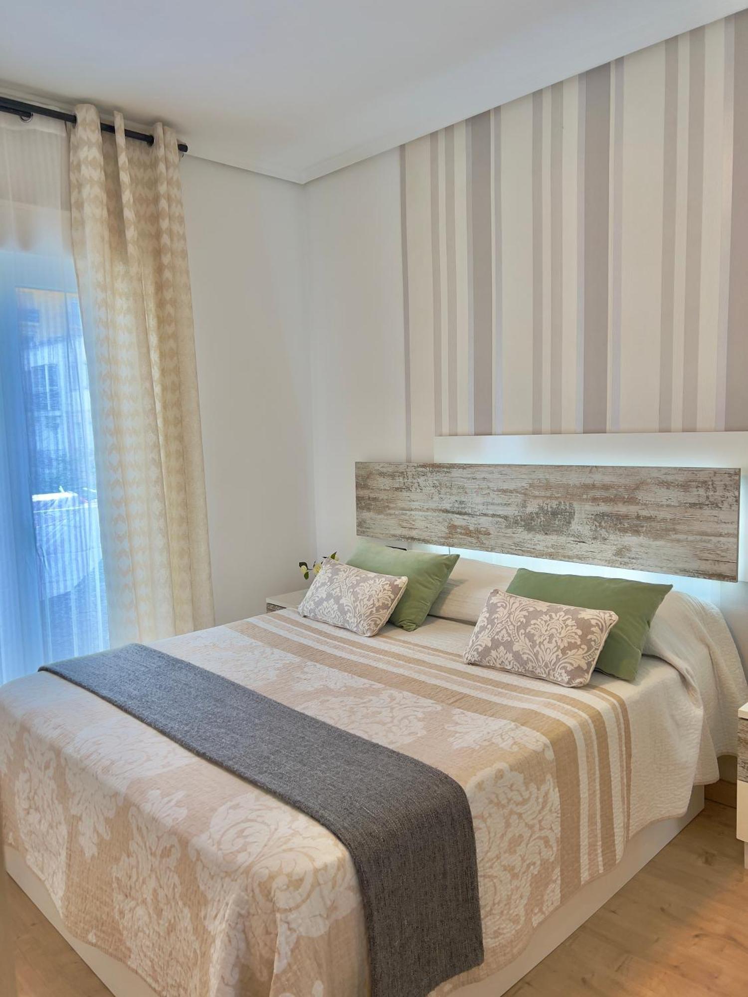 Cozy Apartment In Valencia! Wi-Fi ! Kültér fotó