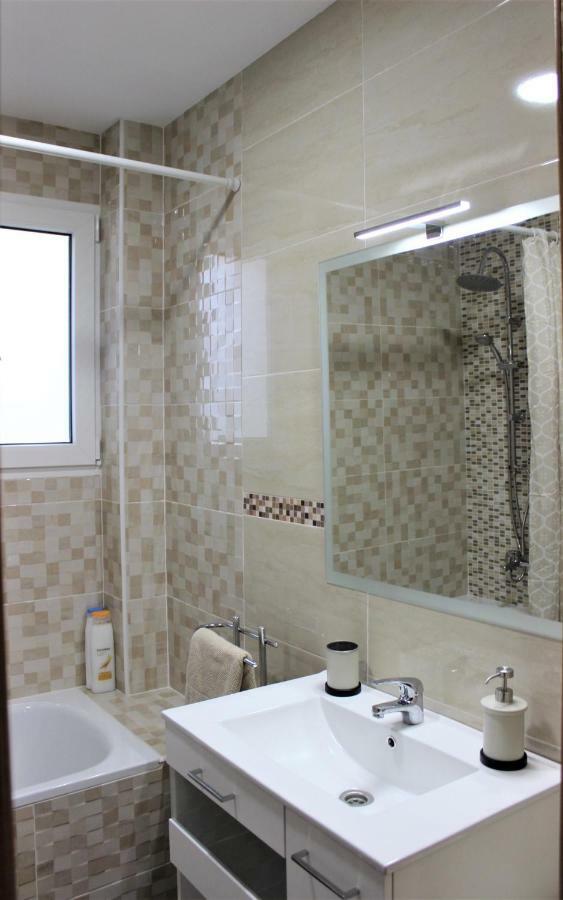 Cozy Apartment In Valencia! Wi-Fi ! Kültér fotó